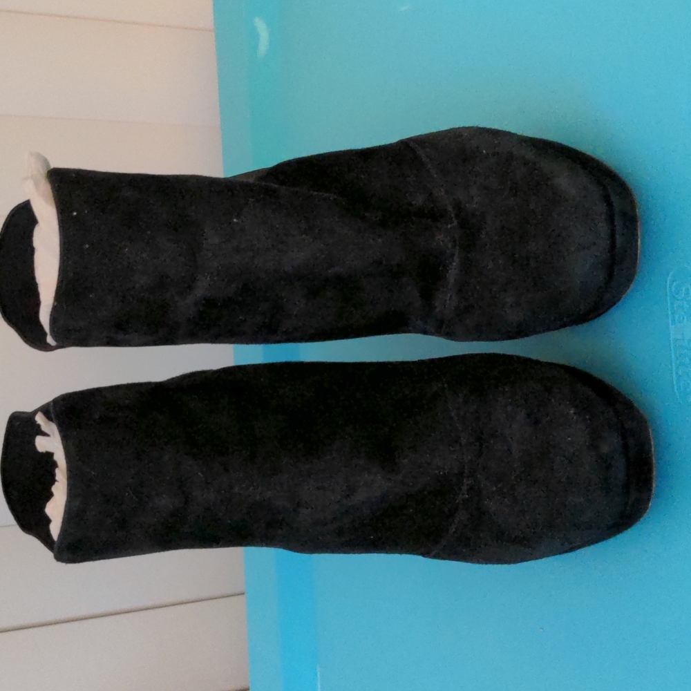 Via Spiga size 9 Tocarra Suede platform booties